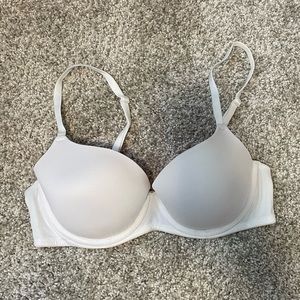 VS Pink Wear Everywhere Bra